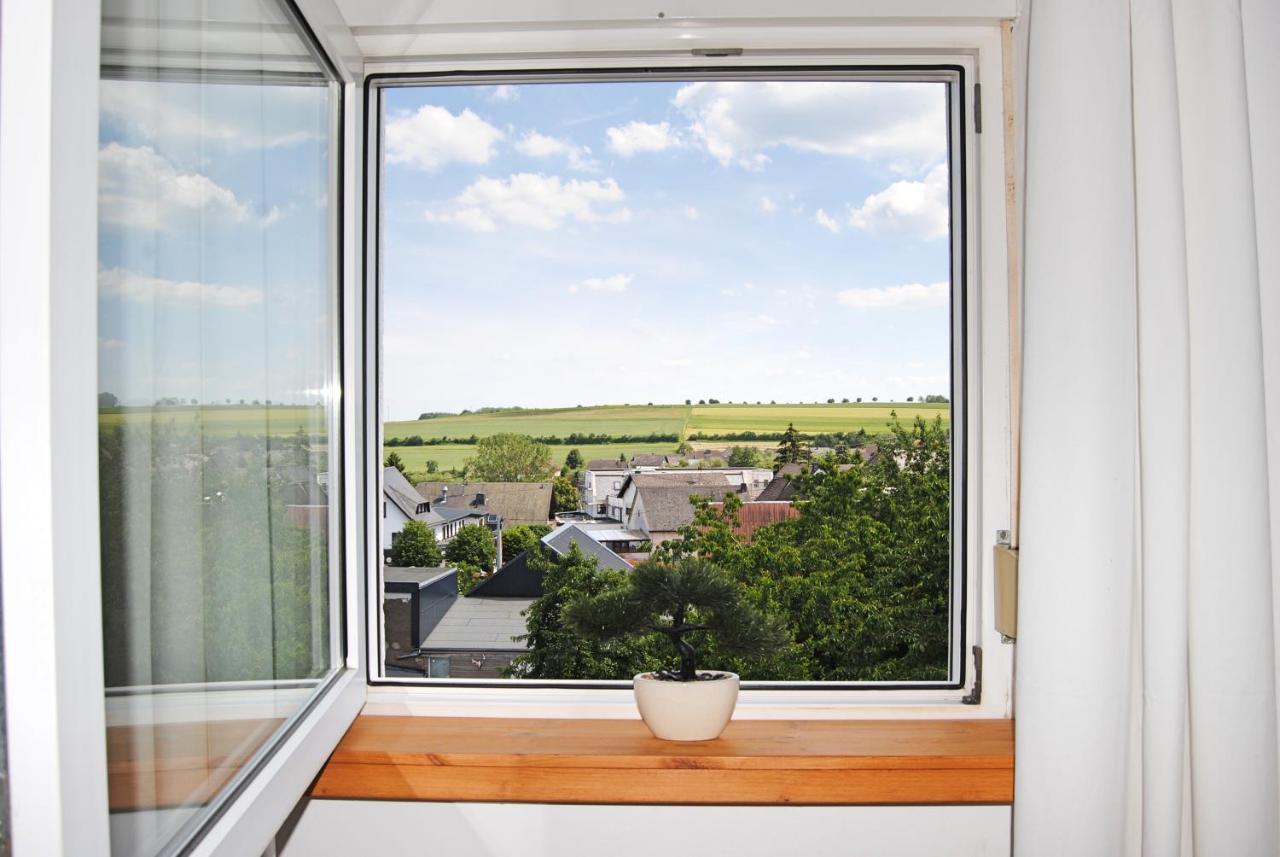 Stilvolles Eifelhaus Am Nuerburgring Mit Eigenem Garten Boos Exteriör bild